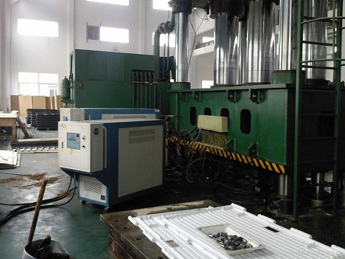復(fù)合材料模溫機(jī)，玻璃鋼成型模具溫度控制機(jī)，炭纖維成型模溫機(jī)